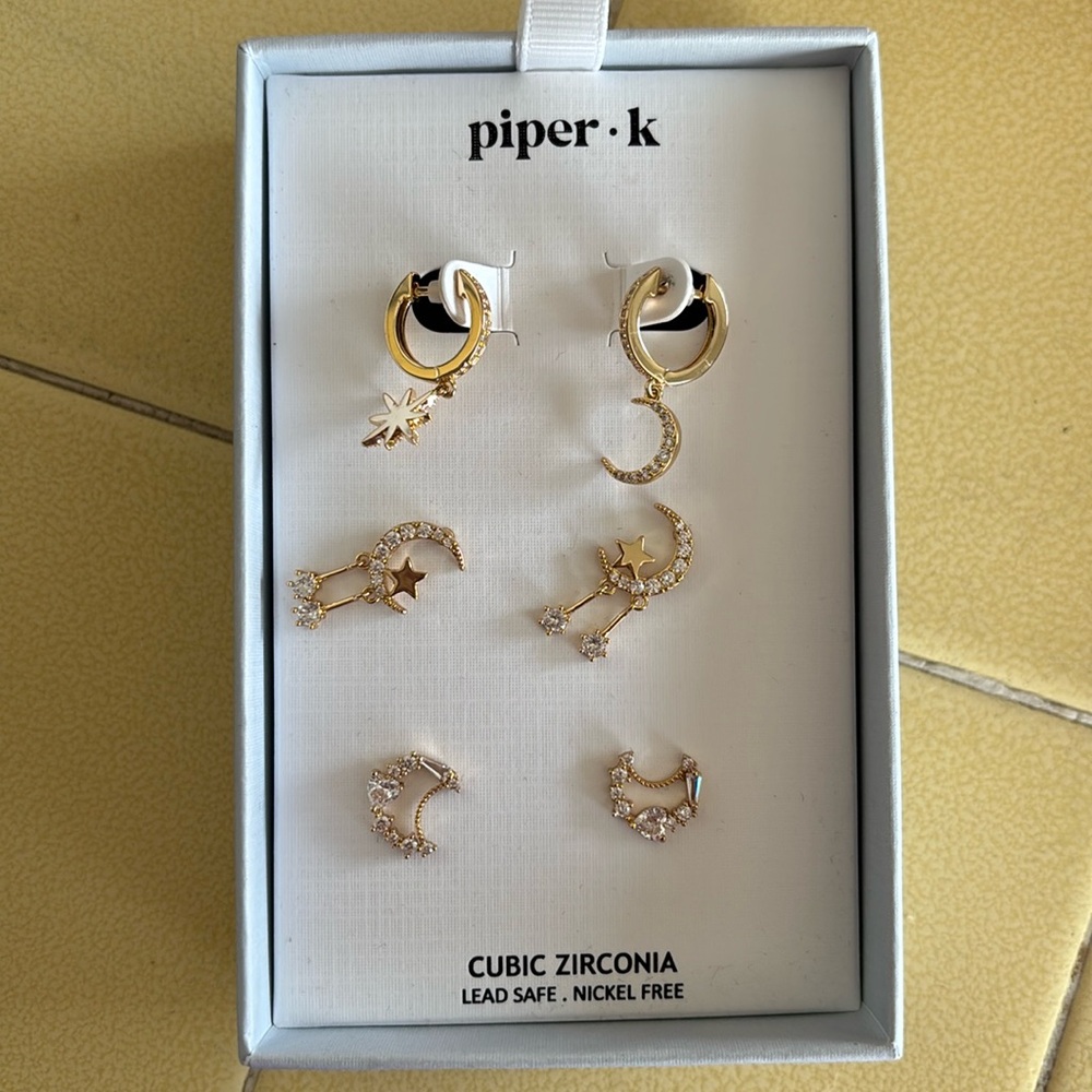 New in box Piper K earrings